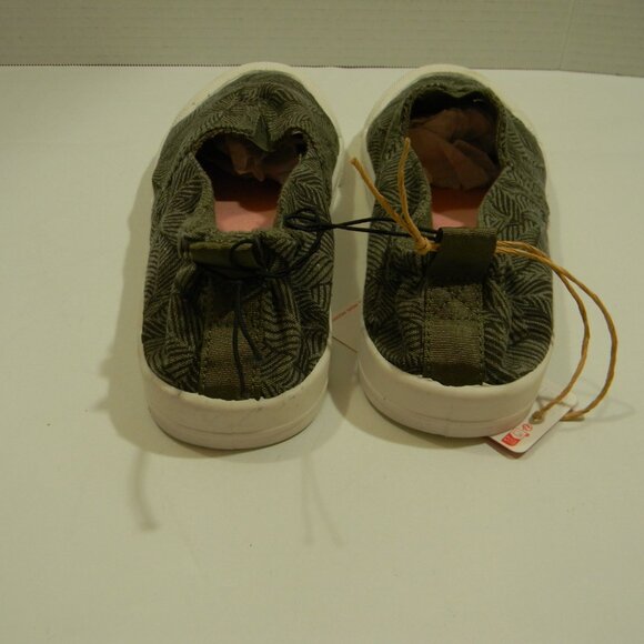 Share Roxy Olive Green Slip-ons Canvas Shoes NWT Size 8 - Picture 5 of 6
